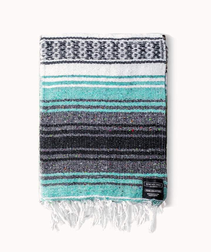 Mint Authentic Mexican Falsa Blanket
